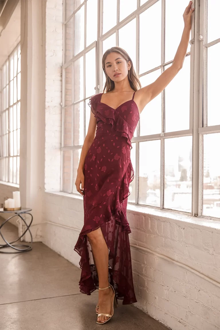 LULUS SEASONAL DRESSES: Elevate Your Style with the Latest Trends